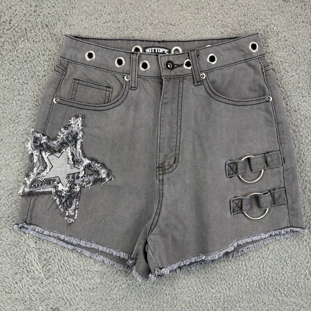 Hot Topic Womens Grey Denim Grommet O-Ring Star Patch Distressed Shorts Size 3